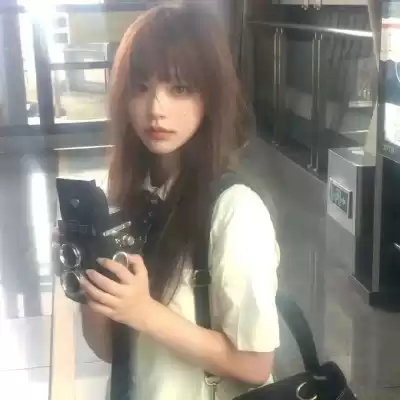黄莉颖